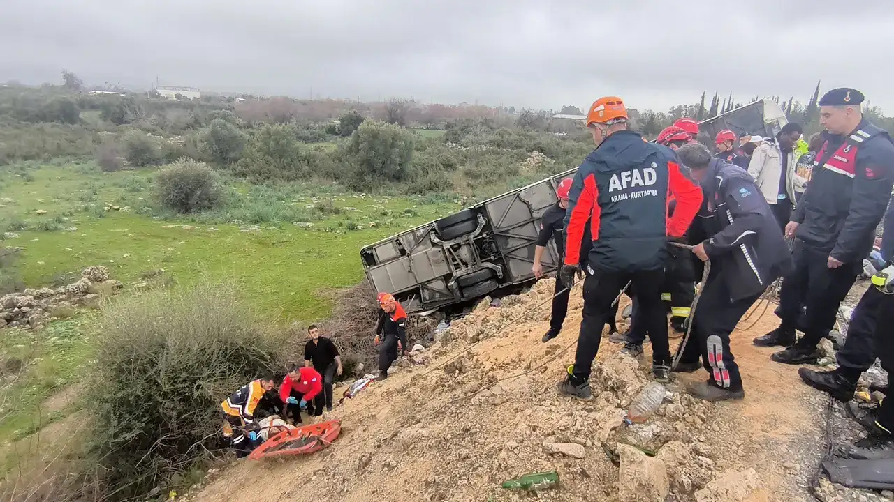 Antalya’da Yolcu Otobüsü Faciası: 10 Ölü, 24 Yaralı 25